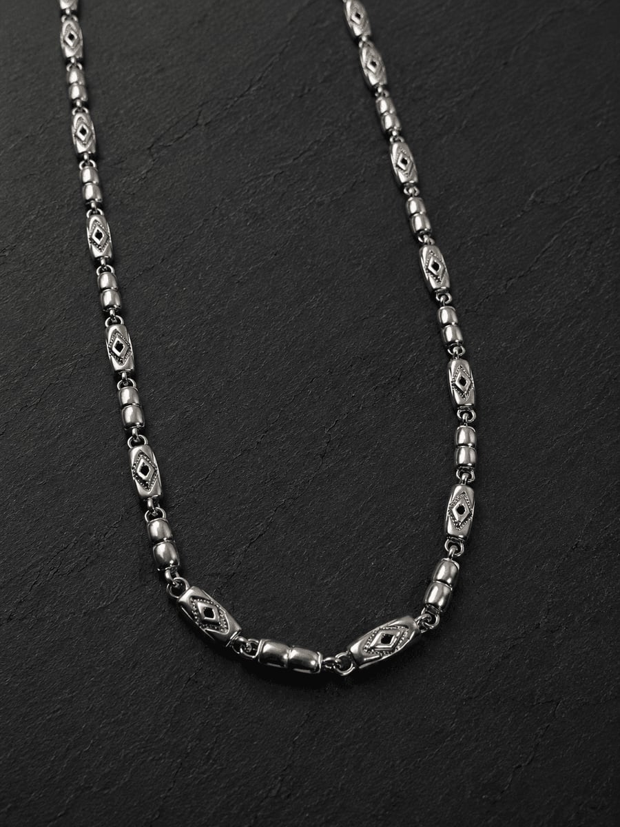 Oxidised Bead Diamond-Cut Station Chain