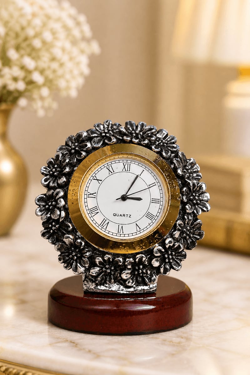 TABLE CLOCK M ONSTAND