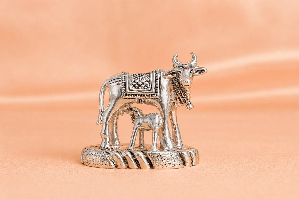 KAMDHENU STAND SILVER