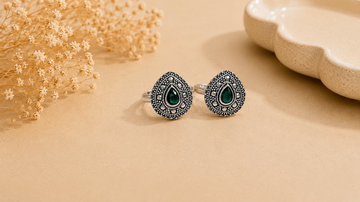 Oxidised Teardrop Emerald Marcasite Bichhiya