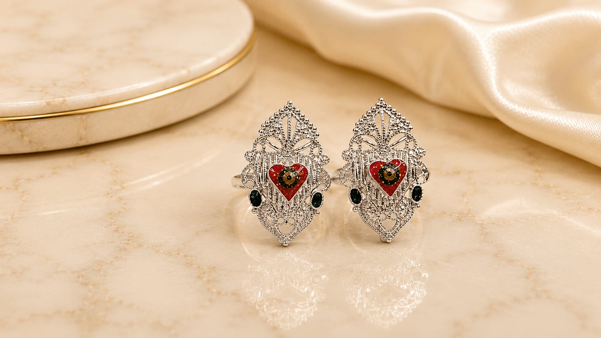 Filigree Marquise Red Heart Emerald CZ Bichhiya