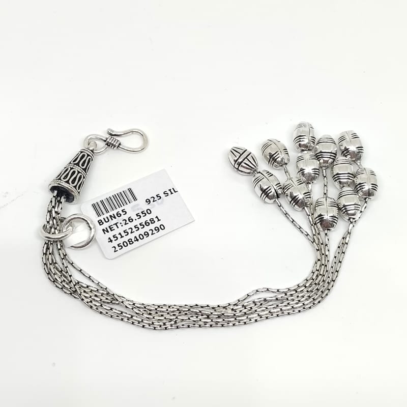 BUN65 Engraved Oval Bead Bunch Bracelet