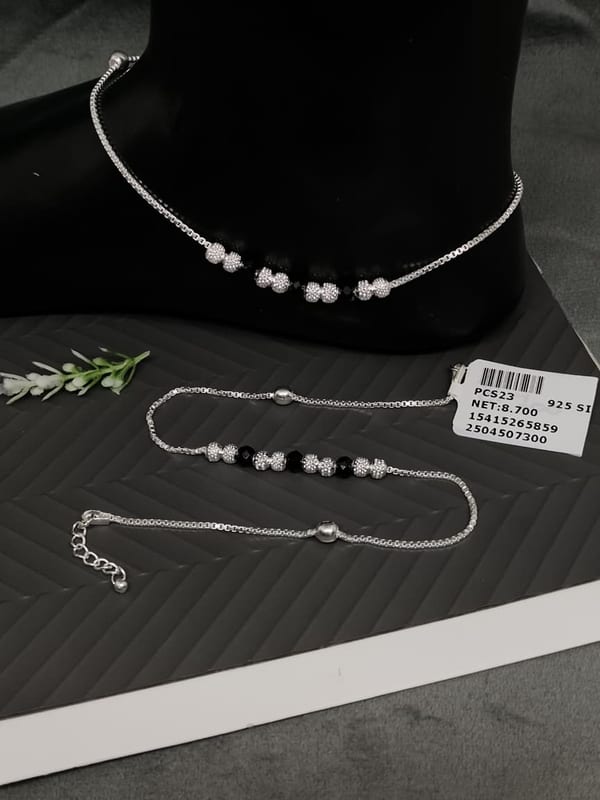 PCS23 Black Bead Textured Cluster Payal Anklet