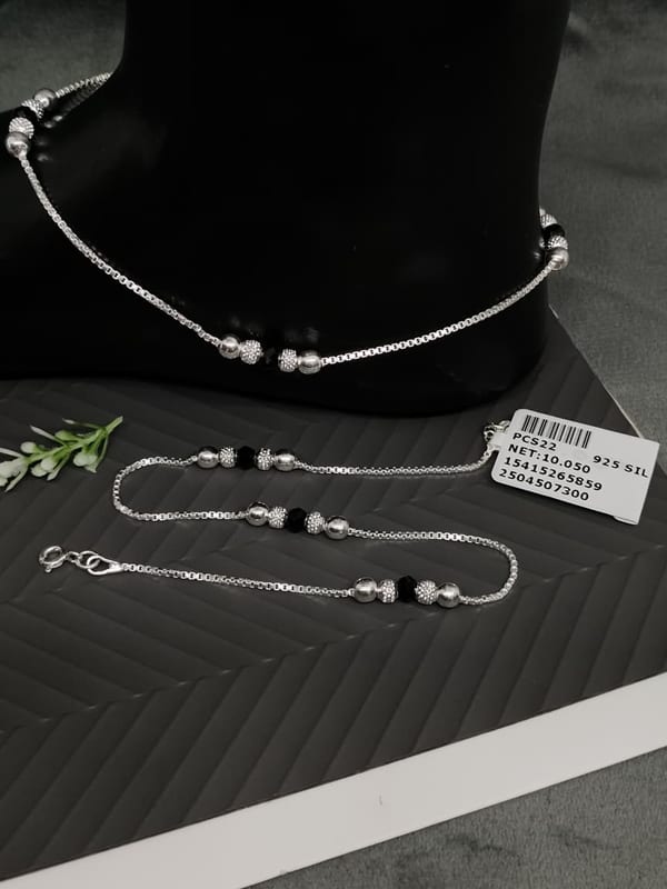 PCS22 Silver Ball & Diamond Bead Payal Anklet