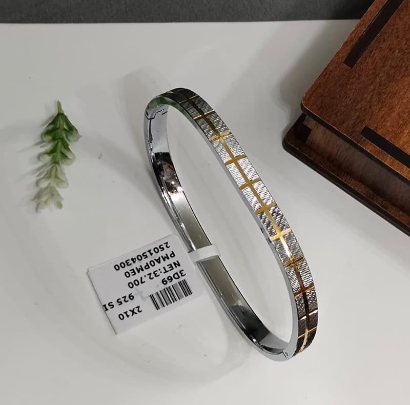 3D69 Dual-Tone Diamond-Cut Bangle
