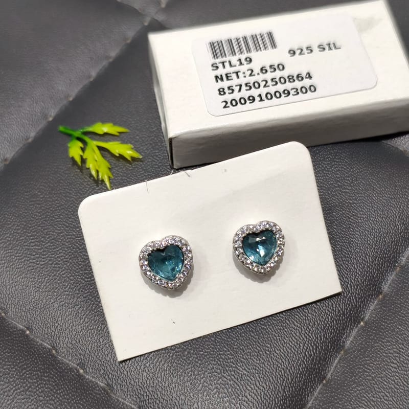 STL19 Blue Topaz Heart CZ Stud Earrings